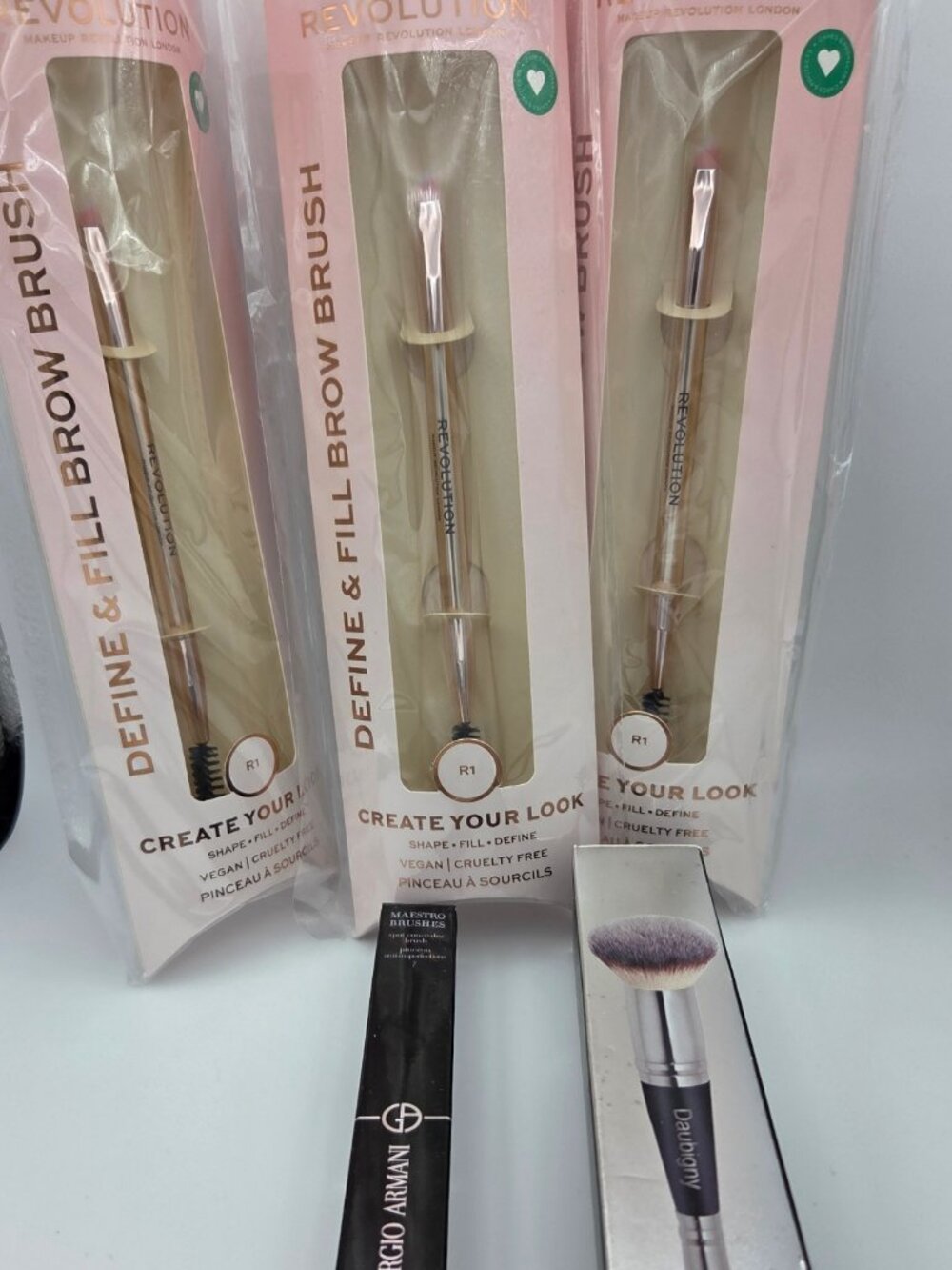 5 Piece Makeup Brush Set - Giorgio Armani Spot Concealer, Daubigny, Revolution